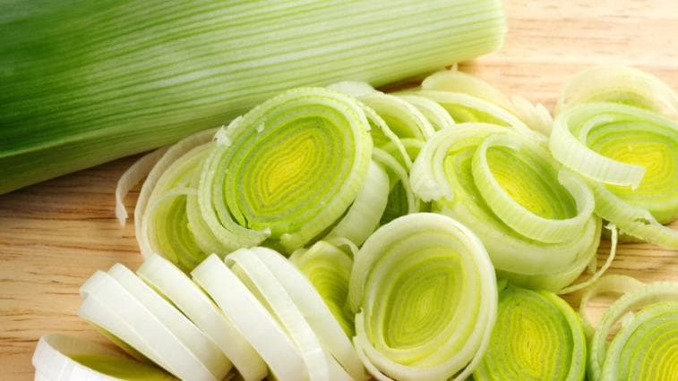 Jak zpracovat pórek: Průvodce čištěním, krájením a uskladněním