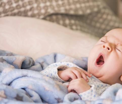 Bežné problémy so spánkom u detí do jedného roka