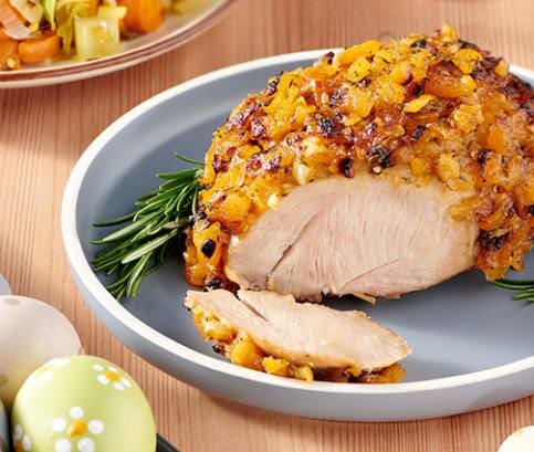   Teľacie stehno s marhuľovo-mätovou kôrkou podávané so zeleninou osmaženou na citrónovom masle