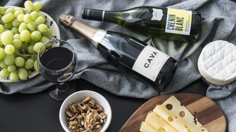 Jak dlouho vydrží víno otevřené a s čím ho podávat?