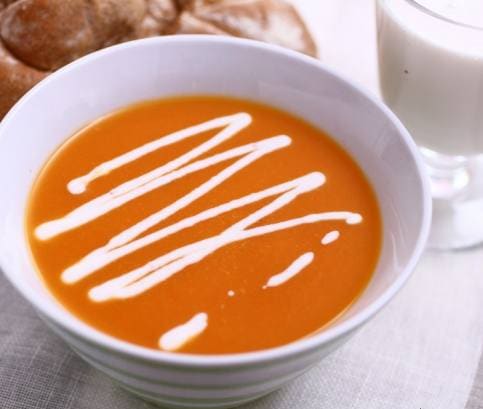 Chilis sütőtökleves