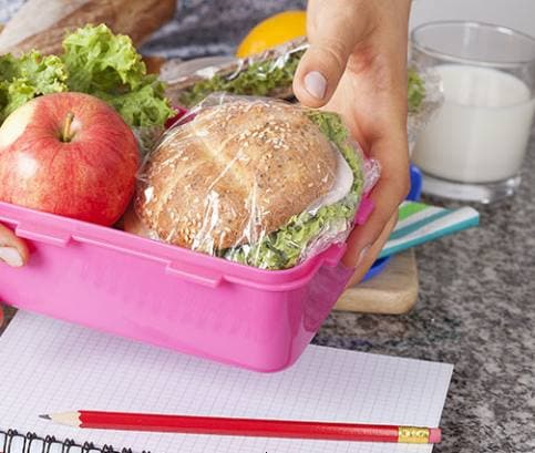Hogyan csomagolj egészséges tízórait az iskolába?