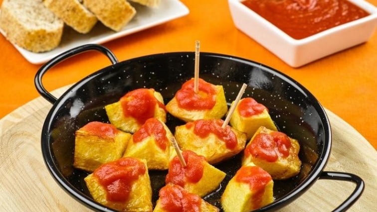 Patatas bravas
