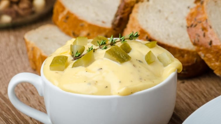 Domácí tatarka s okurčičkami