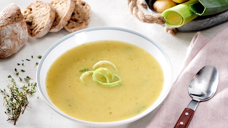 Póréhagymás burgonyakrémleves