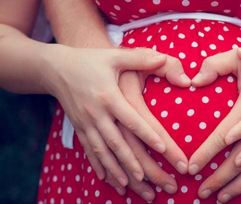 Tehotenstvo po týždňoch: Čo sa deje s bábätkom a mamou?