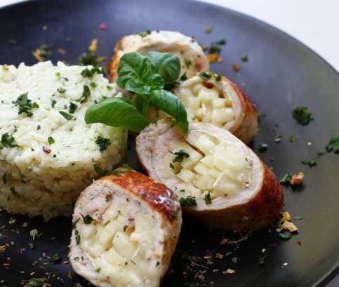 Camemberttel töltött pulykamell