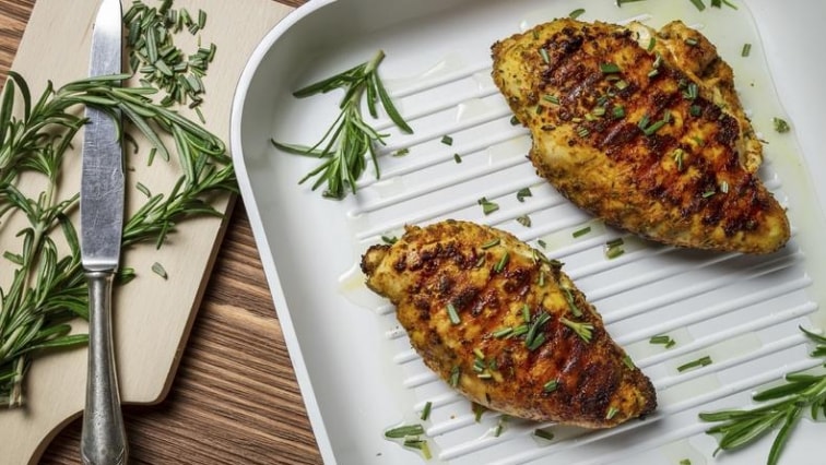 Kuřecí prsa na rozmarýnu