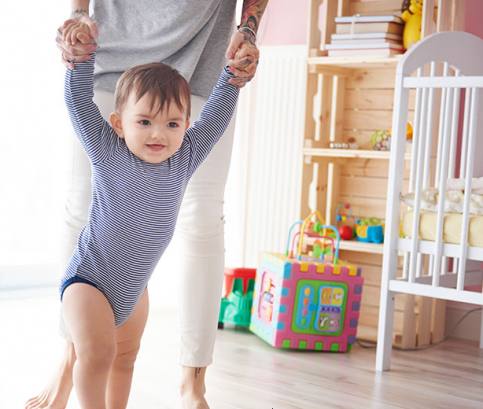 Így alakítsa át otthonát, ha járni tanul a pici!
