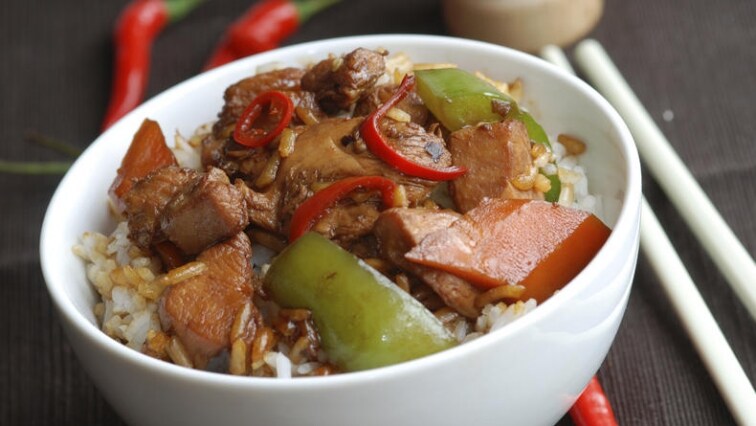 Čína s bílým vínem