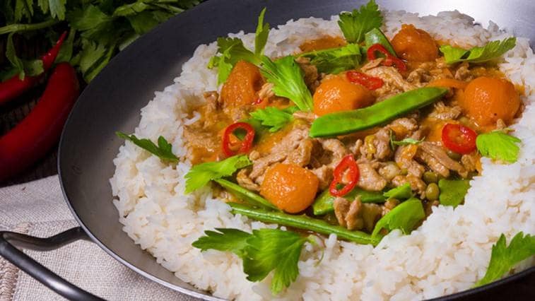 Mit kezdjünk a megmaradt csirkével? Próbálja ki a pirított csirkét!