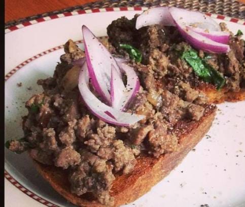 Velikonoční játrové chlebíčky