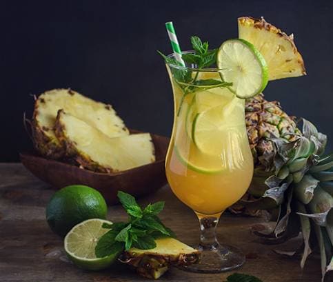 Nealkoholické ananásové mojito