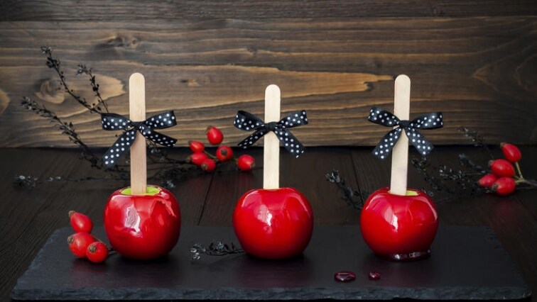 Vánoční jablka v karamelu