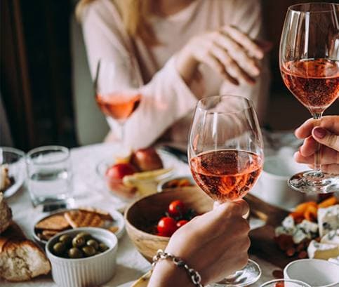 Víno do kuchyně rozhodně patří!