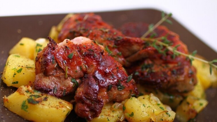 Csirkemáj baconbe tekerve