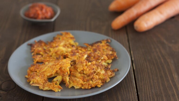 Bramborovo-mrkvové placičky smažené na kokosovém oleji
