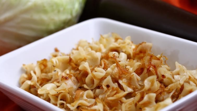 Házi káposztás tészta