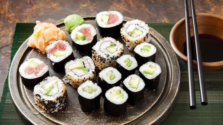 Maki sushi a kalifornské rolky