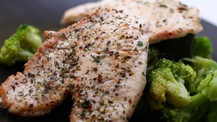 Pulykamell párolt brokkolival