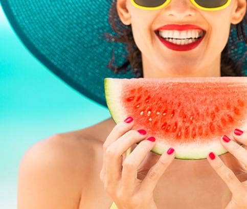Nezvládáte horké počasí? Víme, které ovoce vás zchladí nejlépe