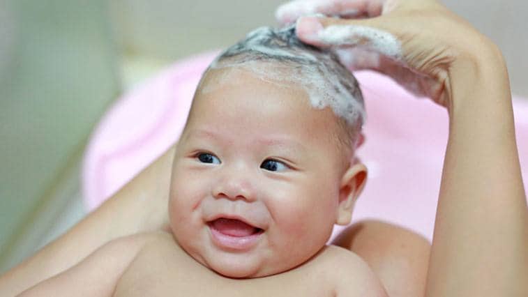 Így ápolja a babák korpás fejbőrét