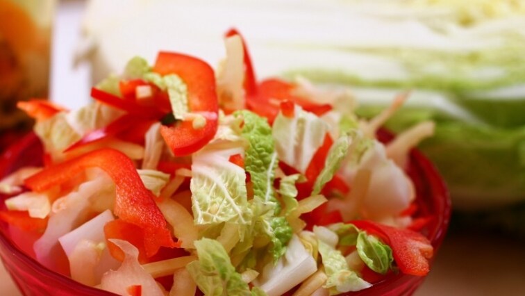 Kínai kel saláta almával