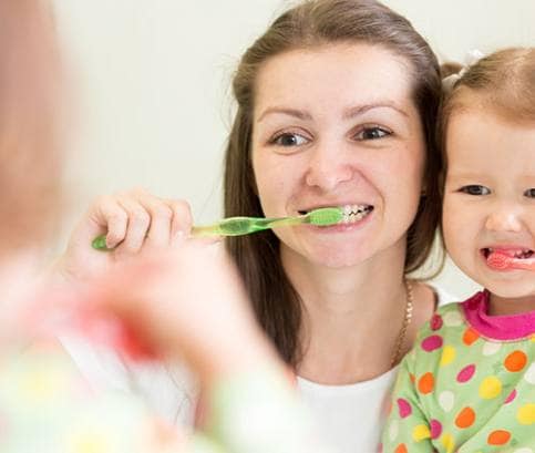 Starostlivosť o detské zuby začína skôr, než narastú