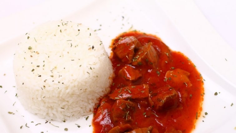 Marhapörkölt gombával