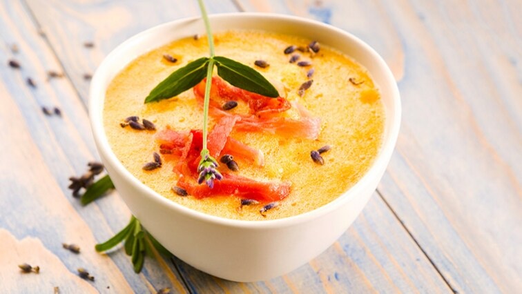 Melónová polievka s parmskou šunkou