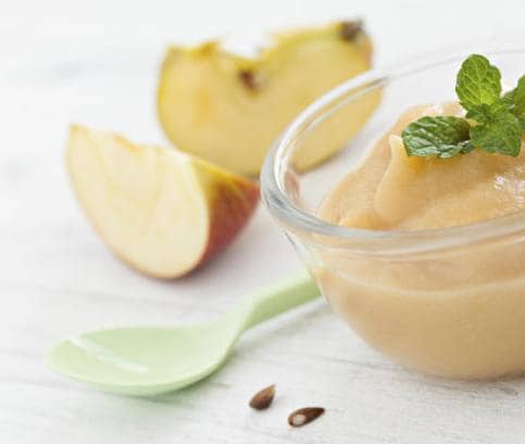 Lehká domácí jablečná přesnídávka