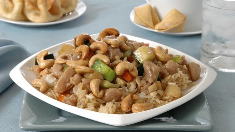 Čína s kuřecím masem a zeleninou