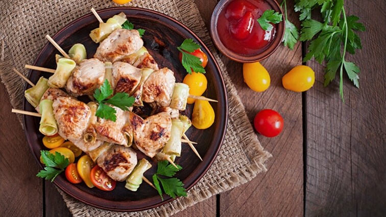 Grilované cuketové špízy s kuracím mäsom