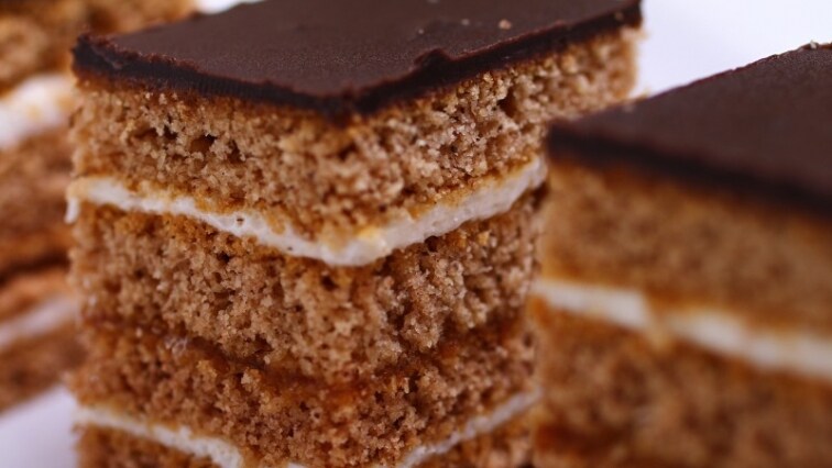 Mézes krémes lekvárral