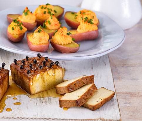 Füstölt tofu töltött burgonyával