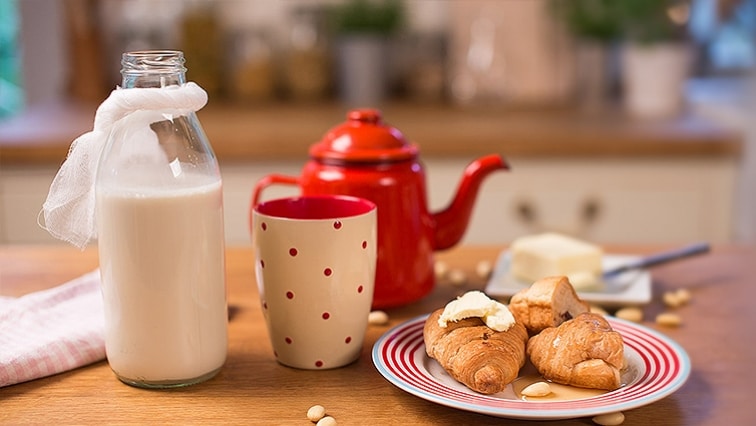 Domáce mandľové mlieko
