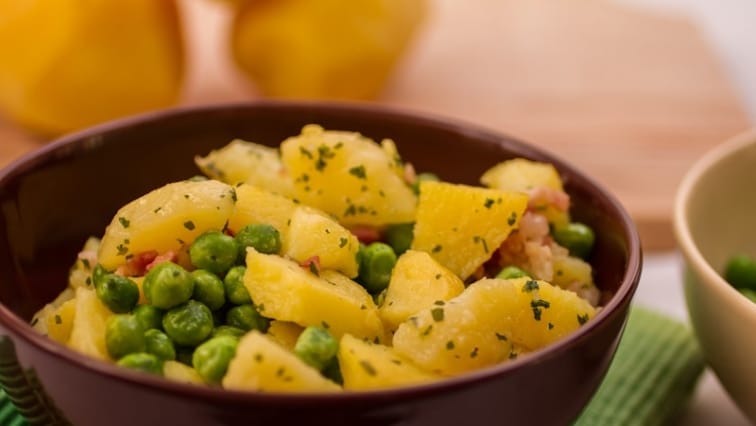 Borsós-szalonnás petrezselymes krumpli