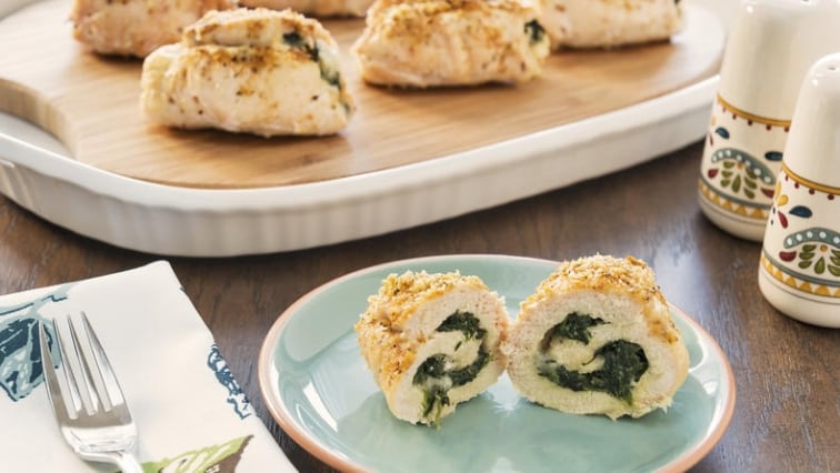 Závitky z kuřecího masa plněné špenátem a balkánským sýrem