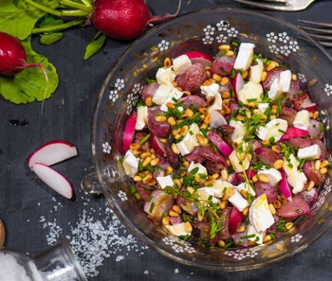 Pečená reďkovka s kozím syrom