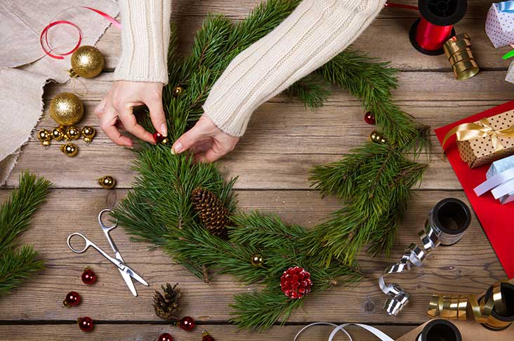 Znáte historii adventu a adventního věnce?