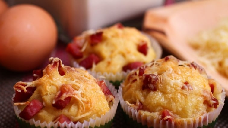 Baconos muffin