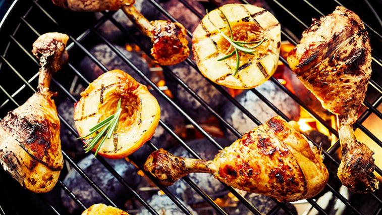 7 nových receptů z meruněk, nektarinek a broskví