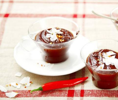 Horká čokoláda s chilli a kokosem