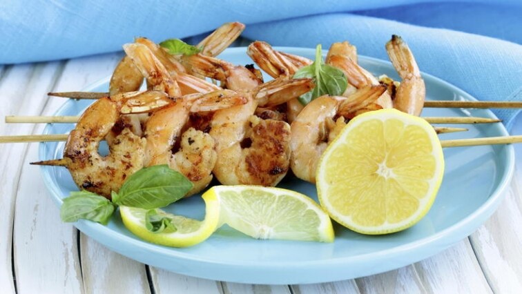 Krevety na grilu v medové marinádě