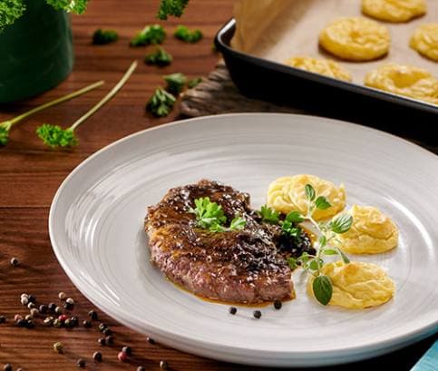 Bramborové pusinky s dušeným hovězím masem 