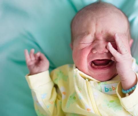 Prečo vaše bábätko plače a ako ho utíšiť?