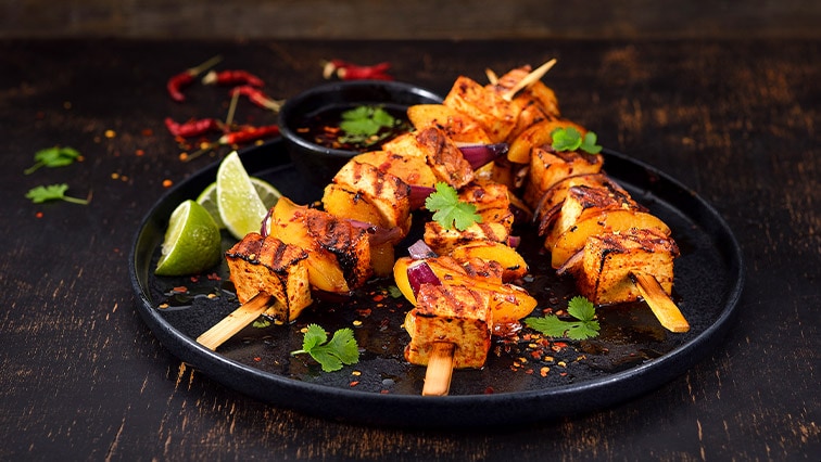 Tofu špízy s chilli a broskví