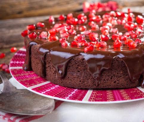 Valentýnský čokoládový dort s granátovým jablkem