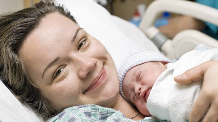 Hipnoszülés – mi az, és működik?