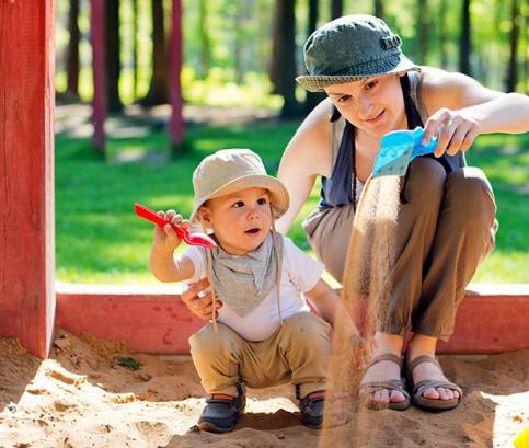 Zahrajte sa s deťmi vonku! 6 hier na príjemné jarné dni